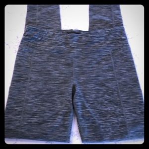 Leggings with flat side pockets